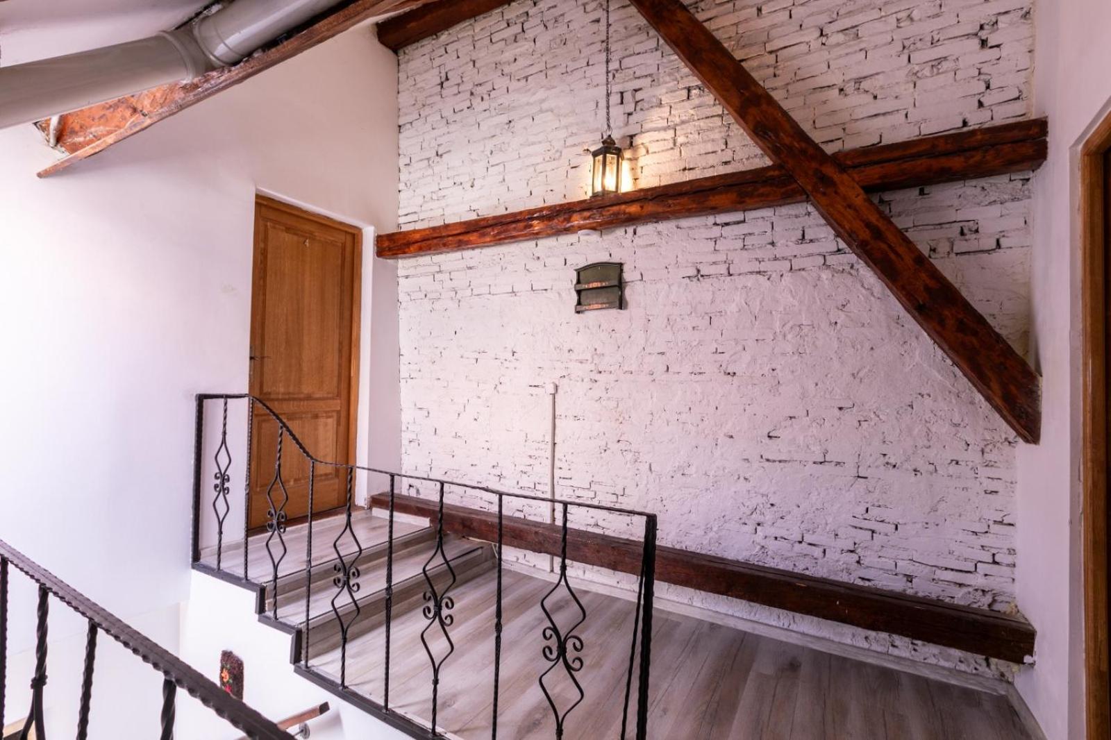 4 Rooms Piata Sfatului براشوف المظهر الخارجي الصورة