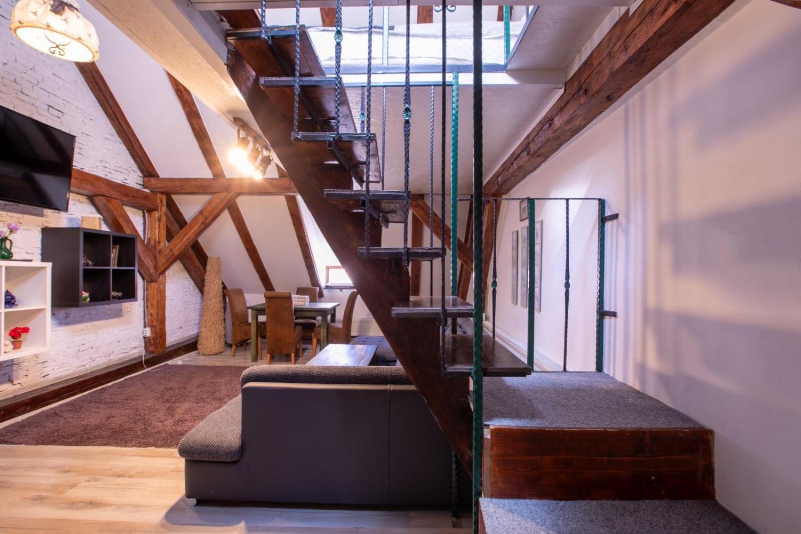 4 Rooms Piata Sfatului براشوف المظهر الخارجي الصورة
