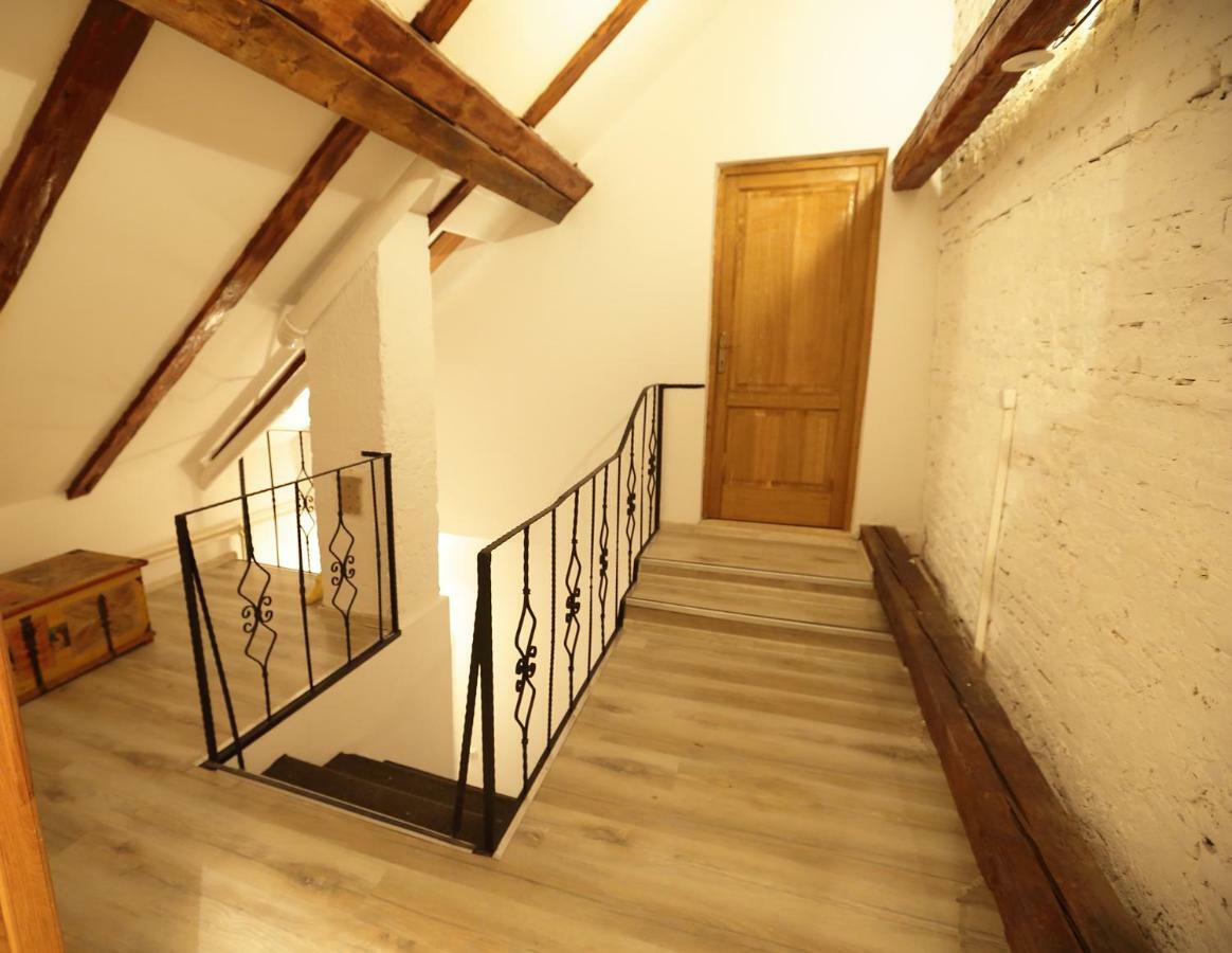 4 Rooms Piata Sfatului براشوف المظهر الخارجي الصورة